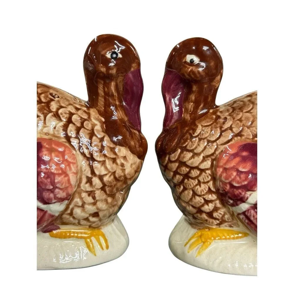 Fine Ceramic Turkey Salt and Pepper Shaker Set of 2